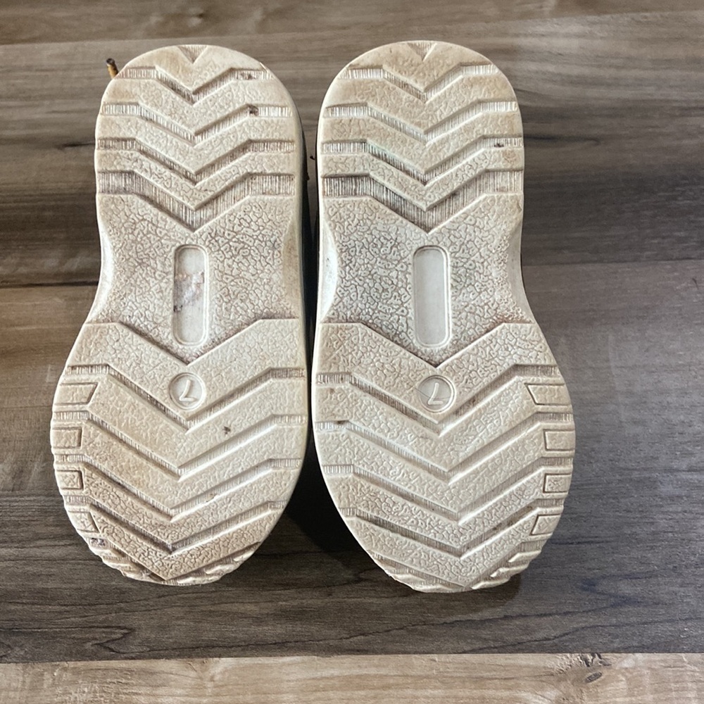 Toddler Boots - Picture 2 of 4